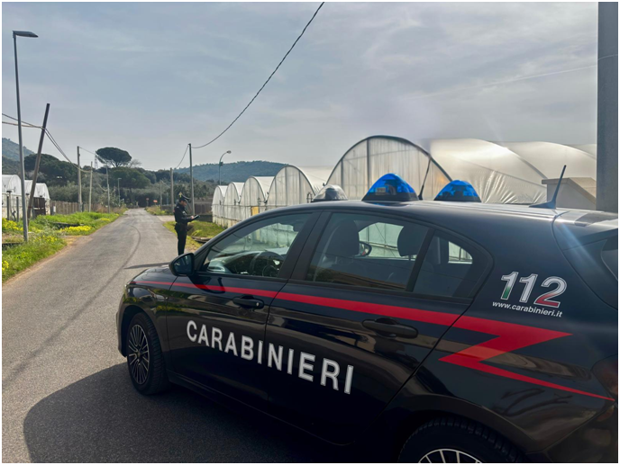 Arrestato dopo aver colpito moglie e figlia con un martello