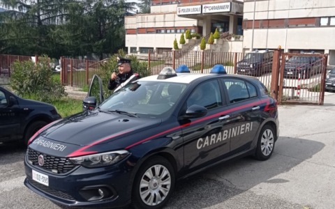 Sequestrate auto e rifiuti metallici: imprenditori nei guai per traffico illecito