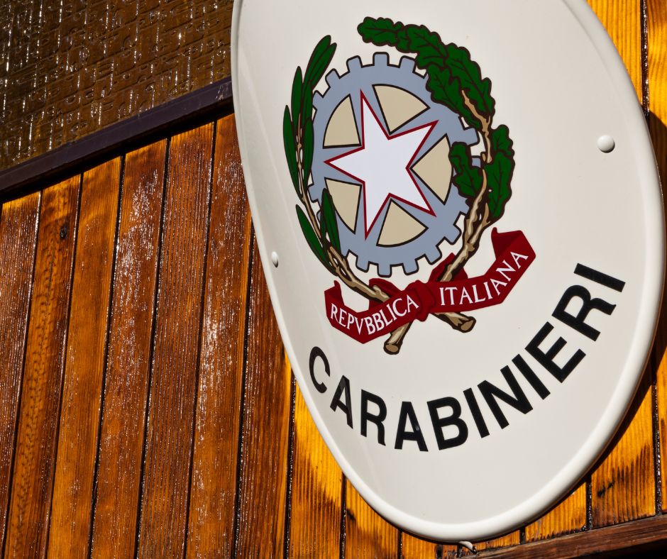Truffa ai danni di un 81enne, finti carabinieri smascherati