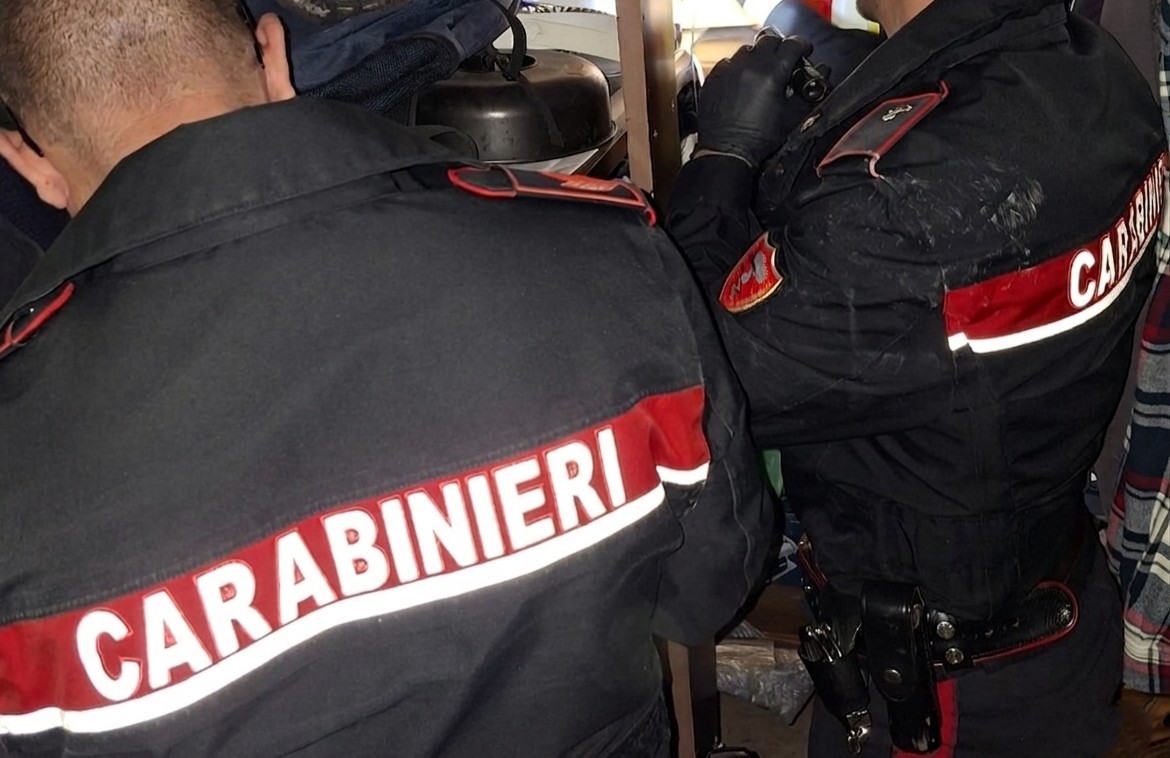 Controlli dei carabinieri: 100 persone identificate e multe per ubriachezza