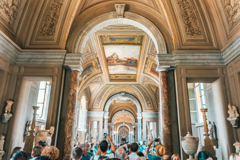 Restauro delle boiseries della Sala degli Uccelli alla Villa Reale