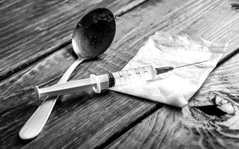 Sgombero di immobili abbandonati: trovate persone senza fissa dimora e droga