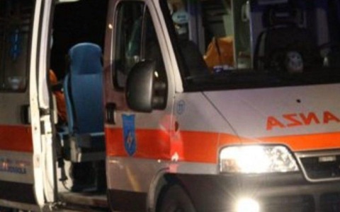 Scontro tra auto e moto: 35enne ricoverato in ospedale