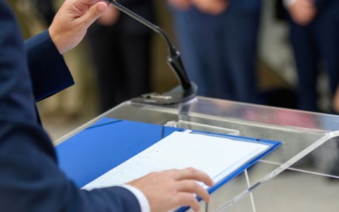 La petizione del sindaco Pilotto scatena polemiche politiche