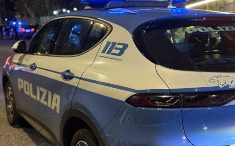 Donna senza patente fermata su motorino rubato