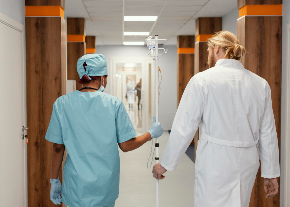 Donna in ospedale per shock anafilattico dopo gelato, chiuso locale