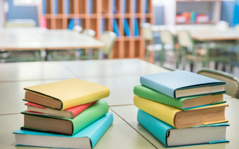 Ristrutturazione di marciapiedi e scuole in corso